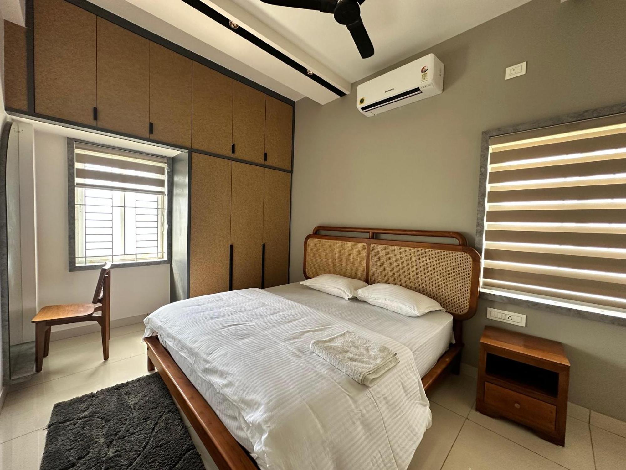Thulasi Avenue Inn Pollāchi エクステリア 写真